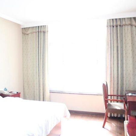 Greentree Inn Henan Kaifeng Gulou Square Express Hotel المظهر الخارجي الصورة